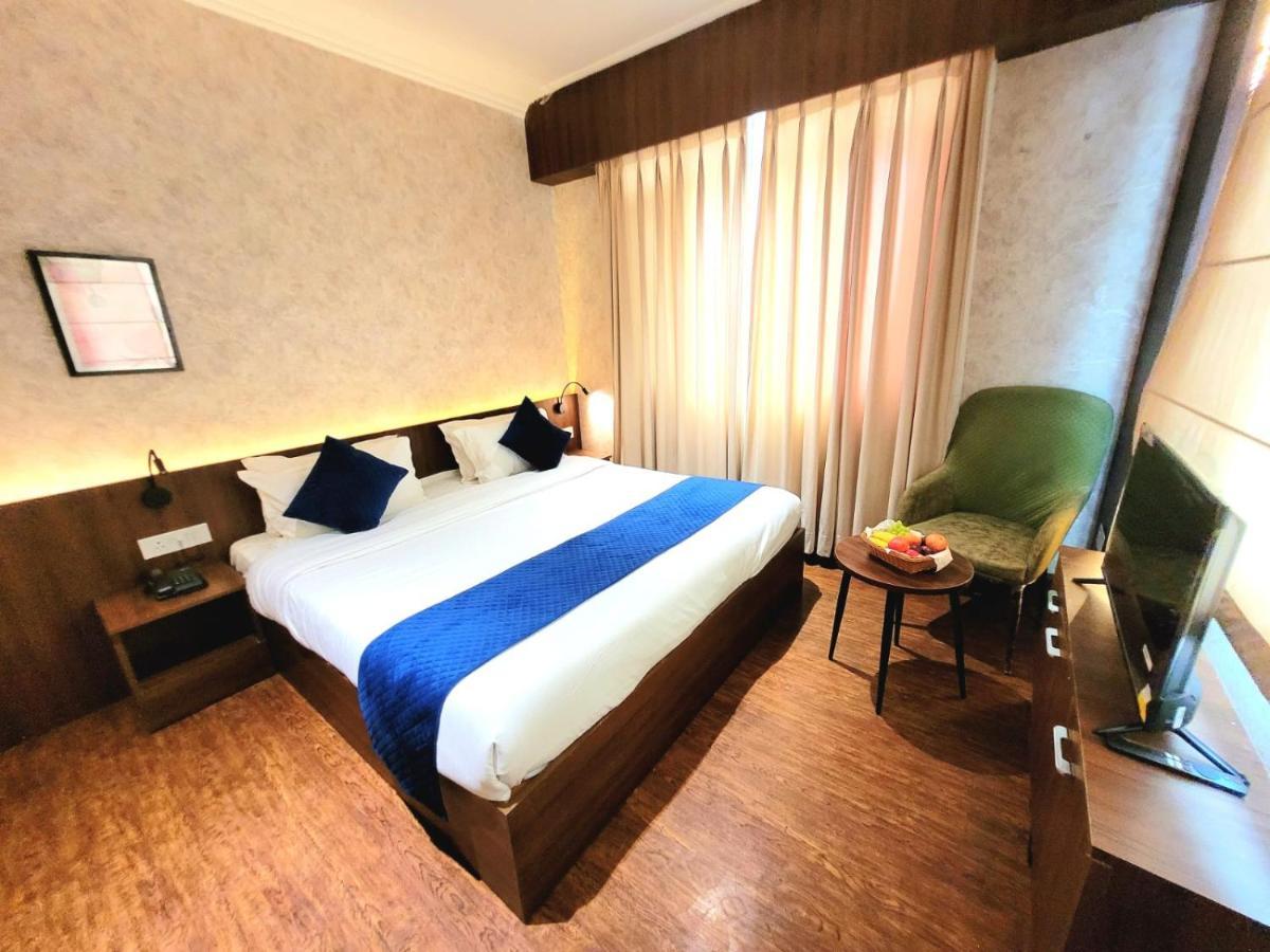 Hotel Royal Plaza Srīnagar Exteriér fotografie